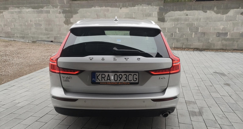 Volvo V60 cena 98277 przebieg: 133000, rok produkcji 2018 z Międzyrzecz małe 742